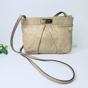 Marc Jacobs Tan Taupe Classic Q Percy Leather Crossbody Bag